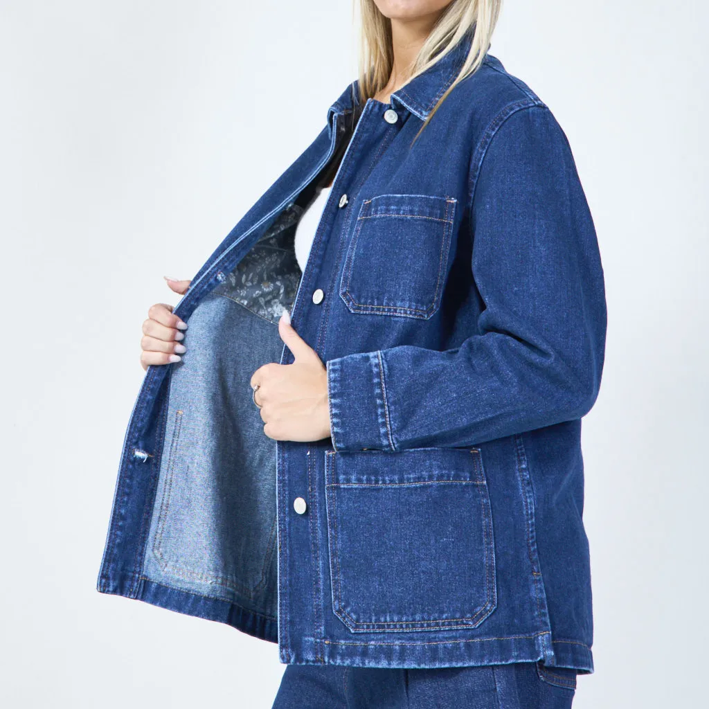 Classic denim jacket with front pockets wholesale