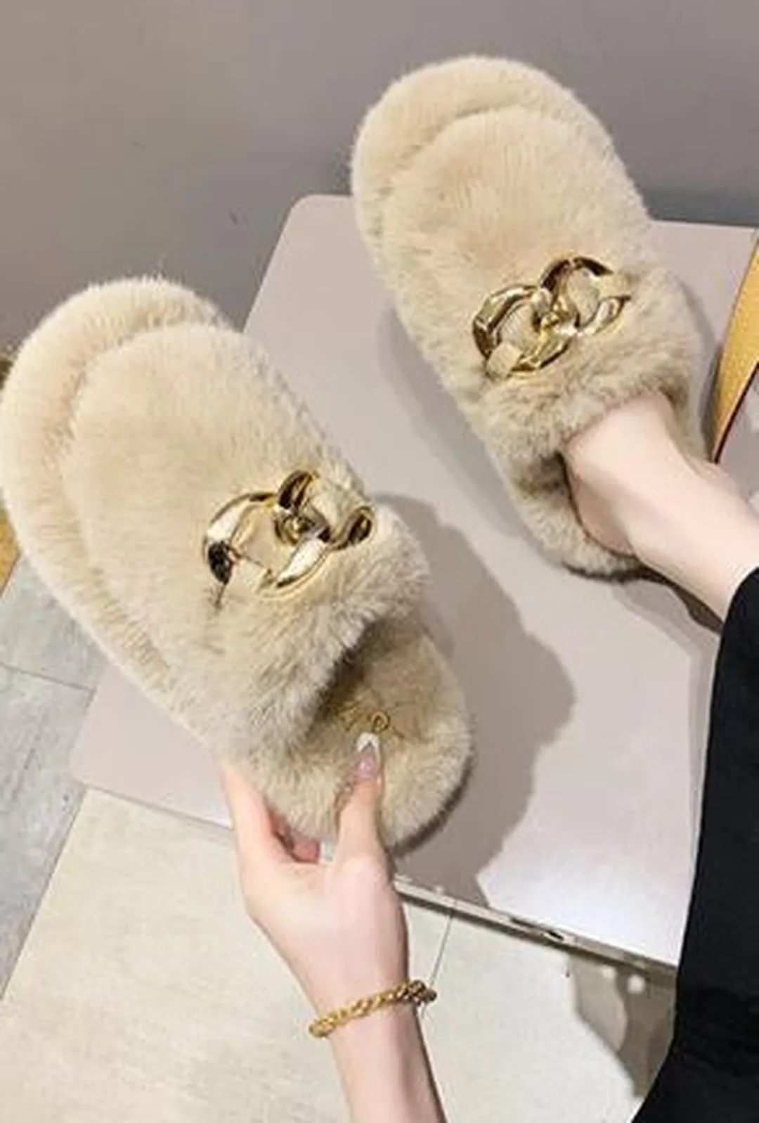 CONNIE - FUR WEDGE SLIPPER