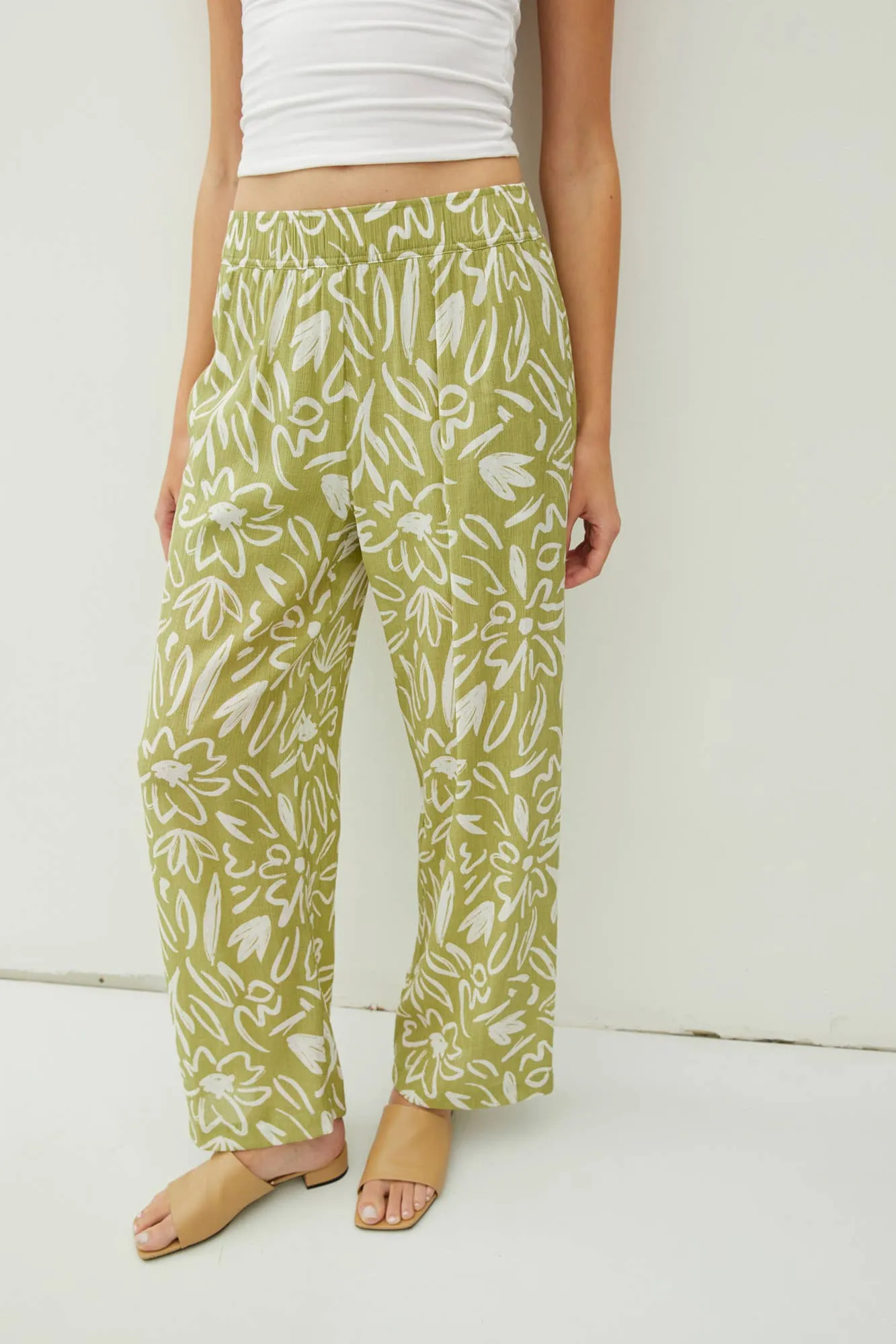 LIGHTWEIGHT RAYON BLEND PULL ON WIDE LEG PANTS