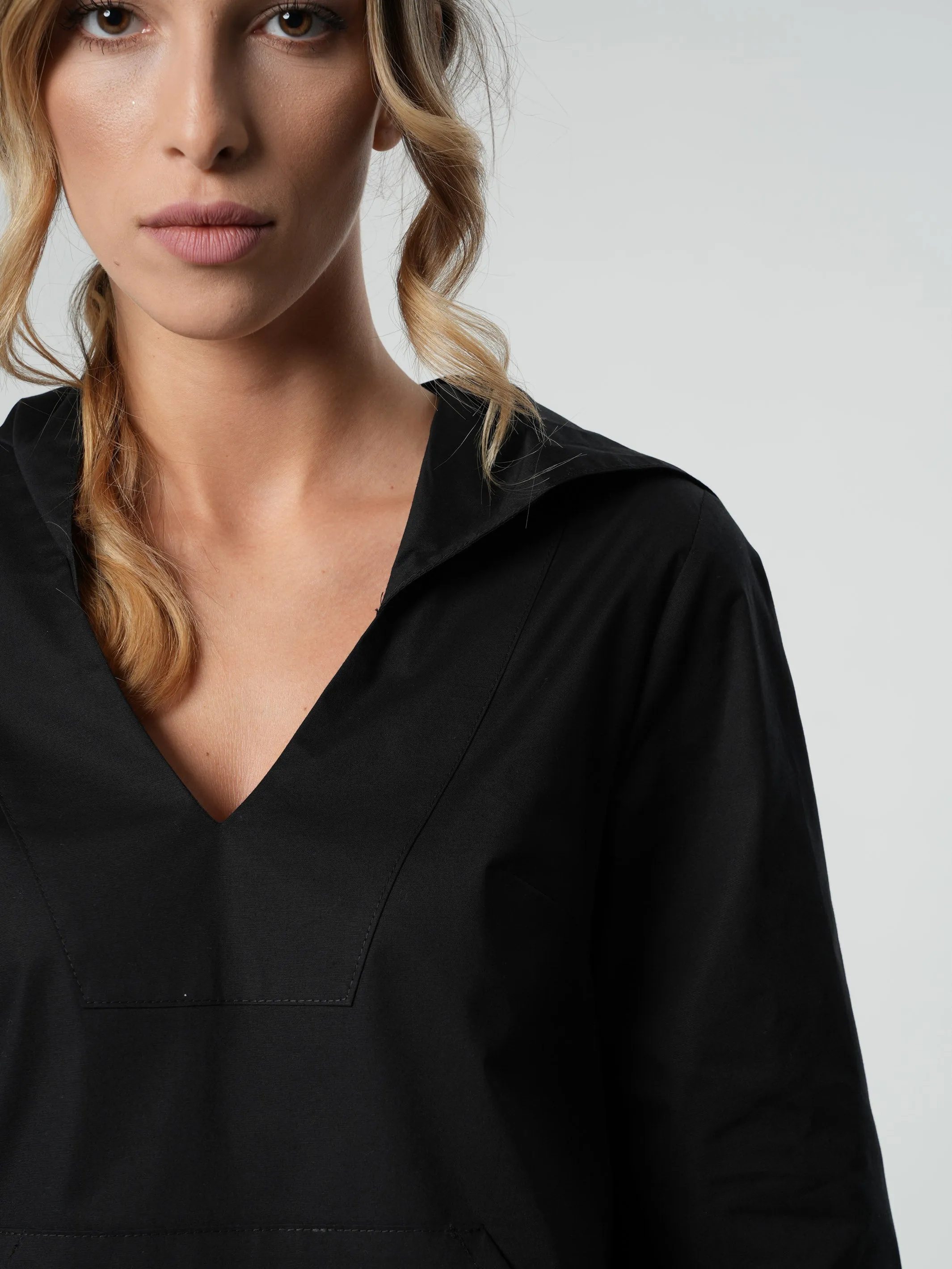 Long Sleeve Hooded Shirt In Black